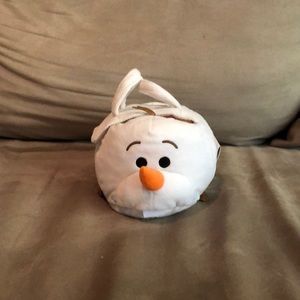 Olaf Tsum tsum with Frozen characters inside